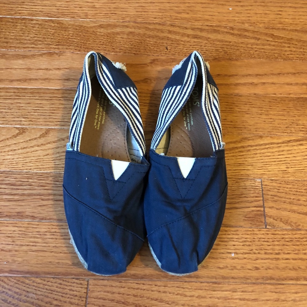 Toms